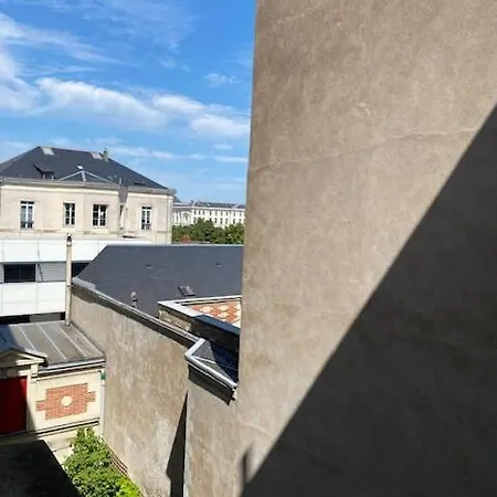 Hyper Centre Apartment